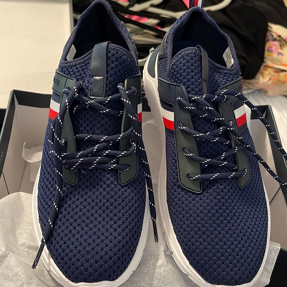 New Tommy Hilfiger Niena Knit Sneakers in Navy